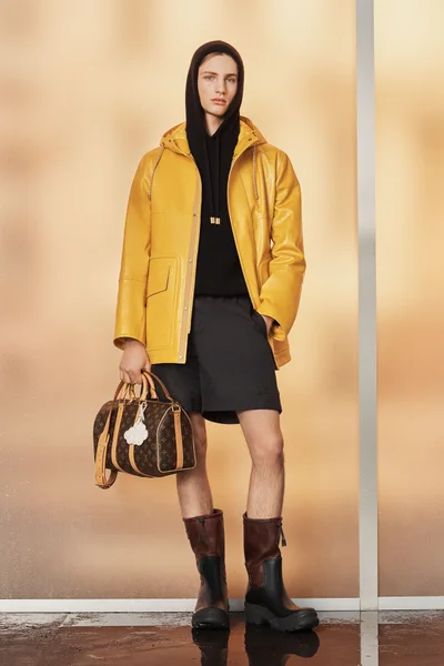 Look 10